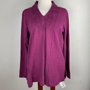 NWT Passports Long Sleeve Sweatshirt Size M